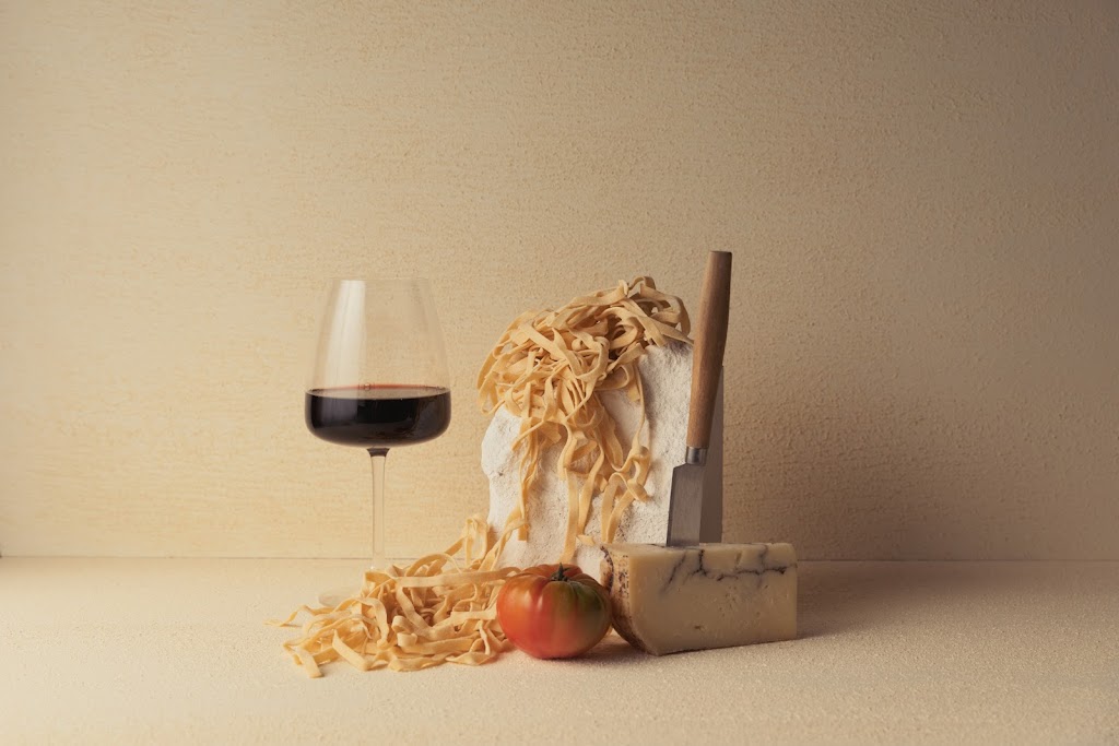 Glouglou Studio | Ascot Ave, Sandy Bay TAS 7005, Australia | Phone: 0482 708 943