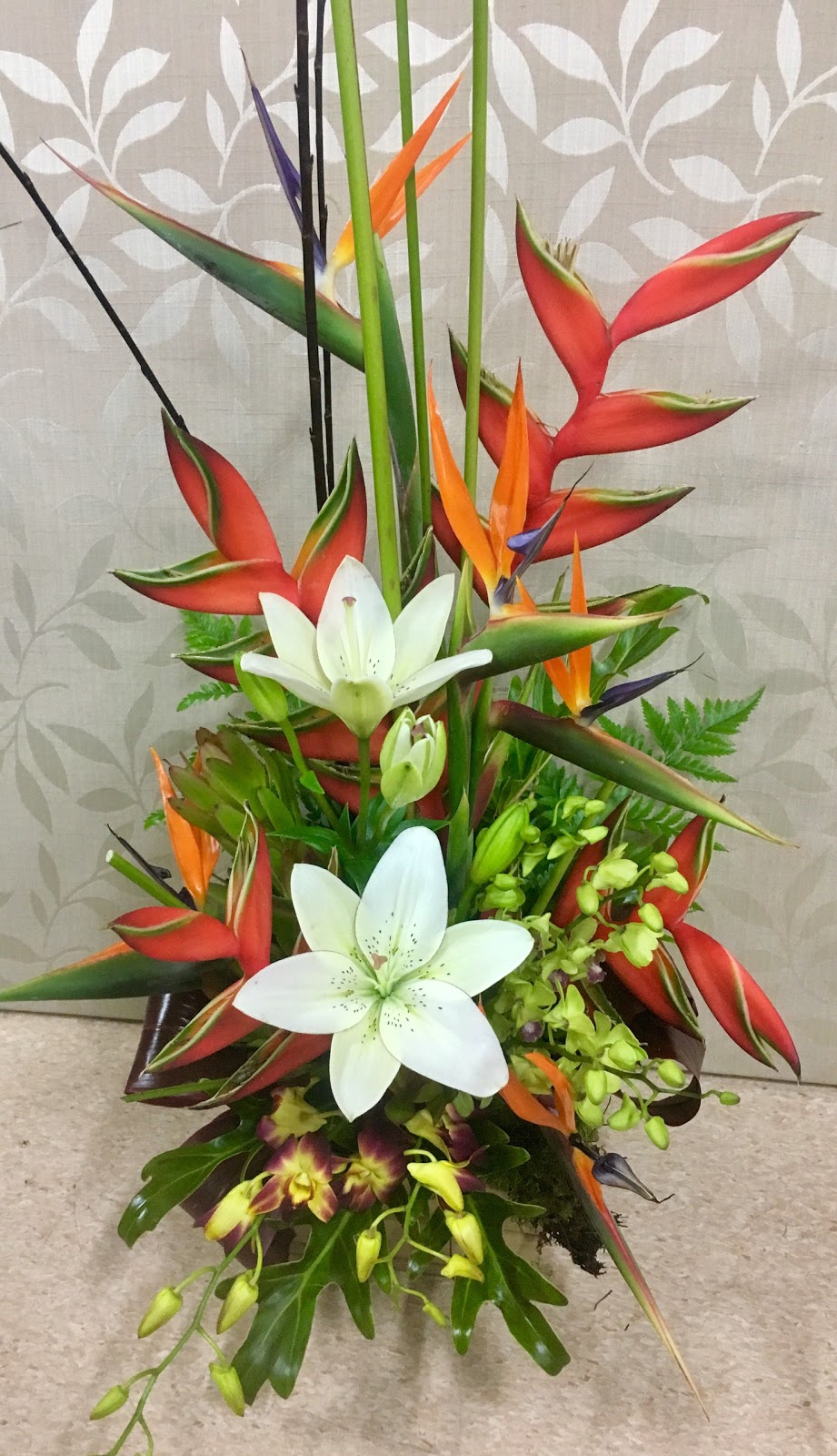 Starcut flowers mater hospital mackay | florist | 76 Willetts Rd, Mackay QLD 4740, Australia | 0749429444 OR +61 7 4942 9444