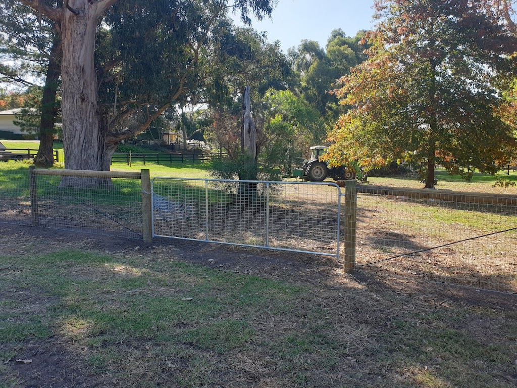 Country Line Fencing | 10 Morrison Rd, Pakenham VIC 3810, Australia | Phone: 0423 453 721
