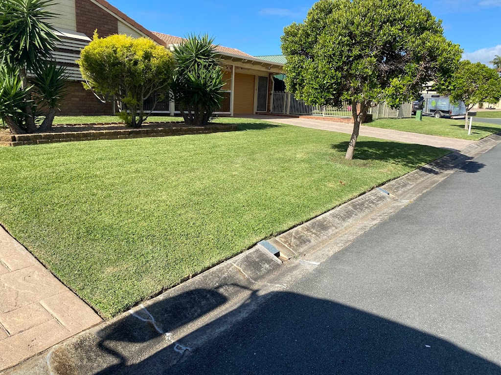 Greenman Mowing Services | 7 Maltman St N, Moffat Beach QLD 4551, Australia | Phone: 0407 108 845