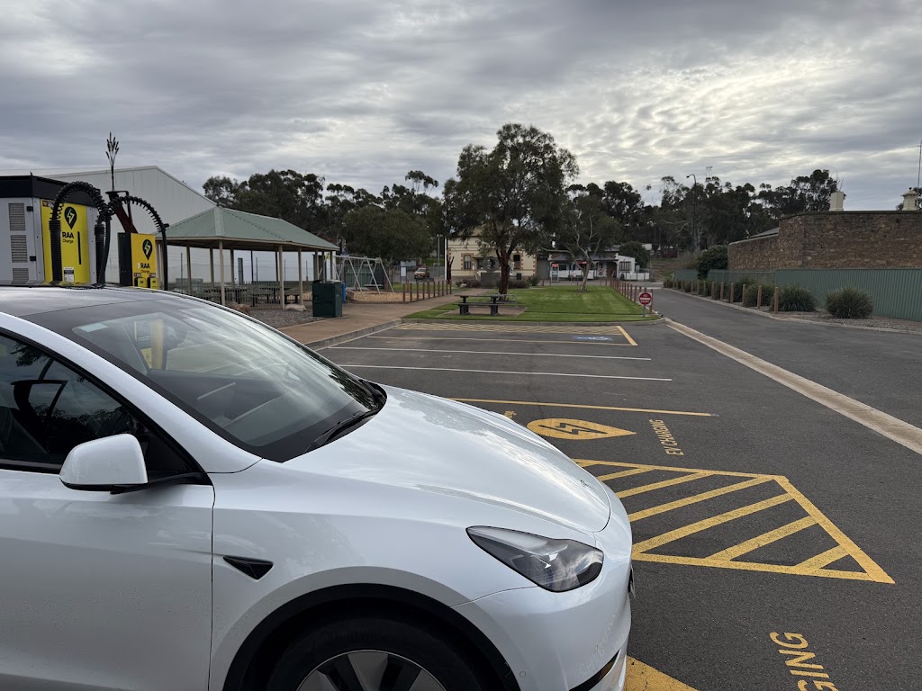 Chargefox Charging Station | 28 James St W, Truro SA 5356, Australia | Phone: 1300 518 038