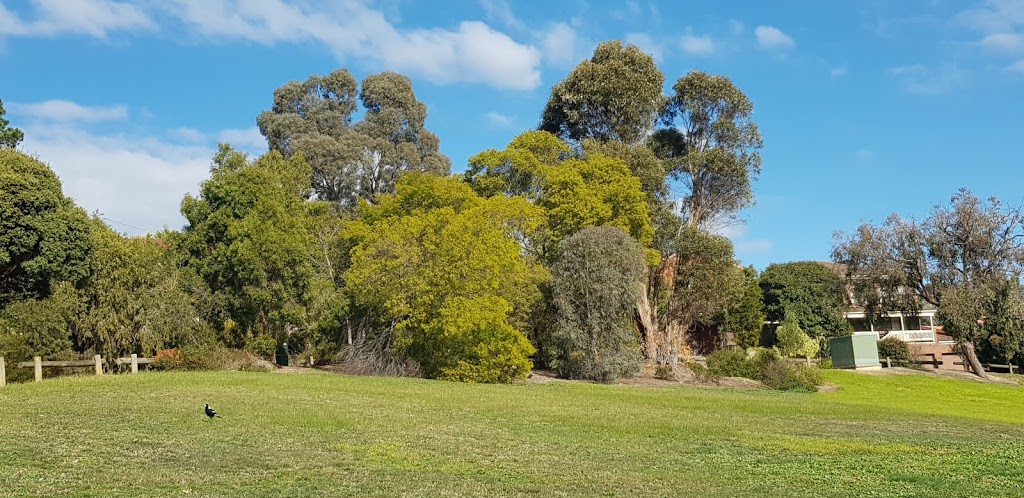 Fielding Way Reserve | park | 9 Fielding Way, Templestowe VIC 3106, Australia