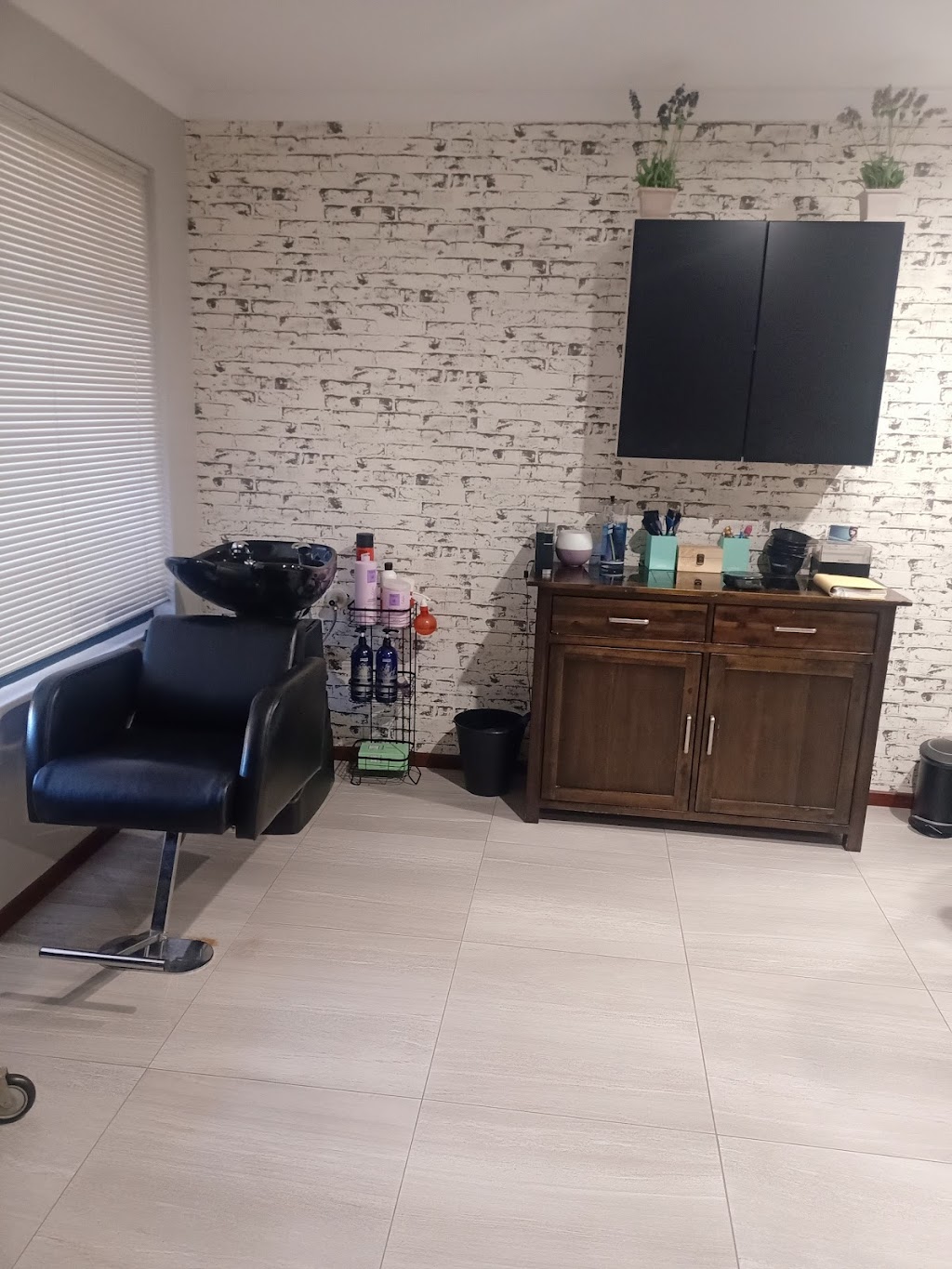 Bexta shape and create home hair studio | 7 Lycett Turn, Southern River WA 6110, Australia | Phone: 0424 899 014