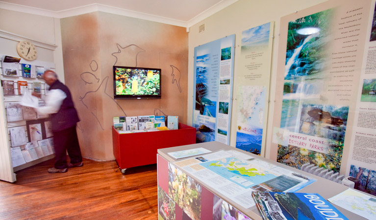 Maitland Bay Information Centre | travel agency | The Scenic Rd &, Stroms Trail, Bouddi NSW 2251, Australia | 0243204200 OR +61 2 4320 4200
