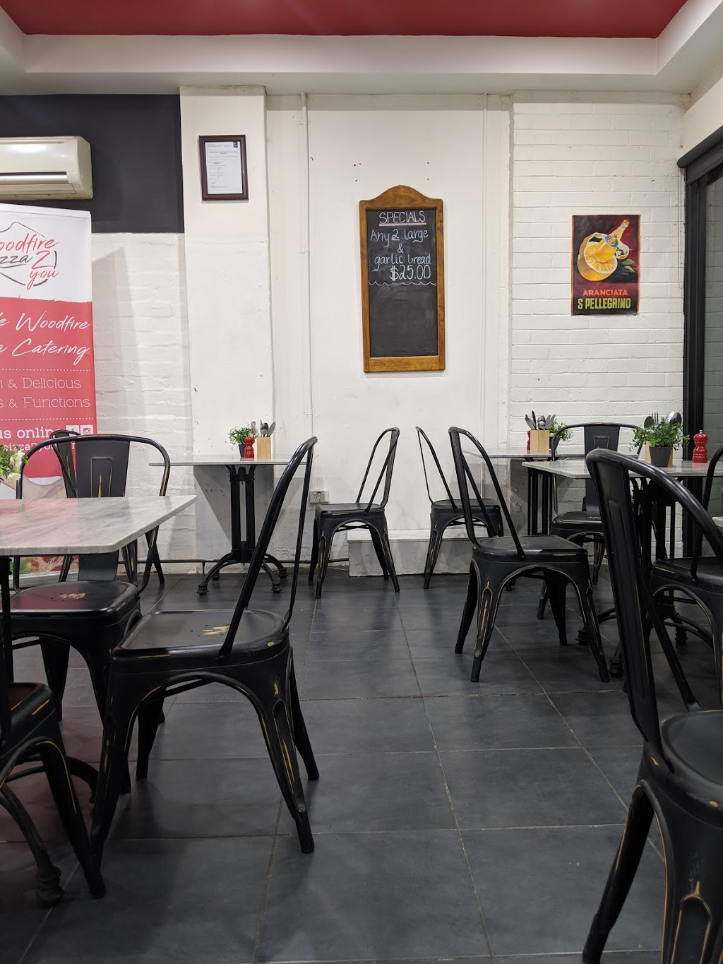 St Albans Woodfire Pizza & Pasta | meal delivery | 53 Conrad St, St Albans VIC 3021, Australia | 0393660200 OR +61 3 9366 0200