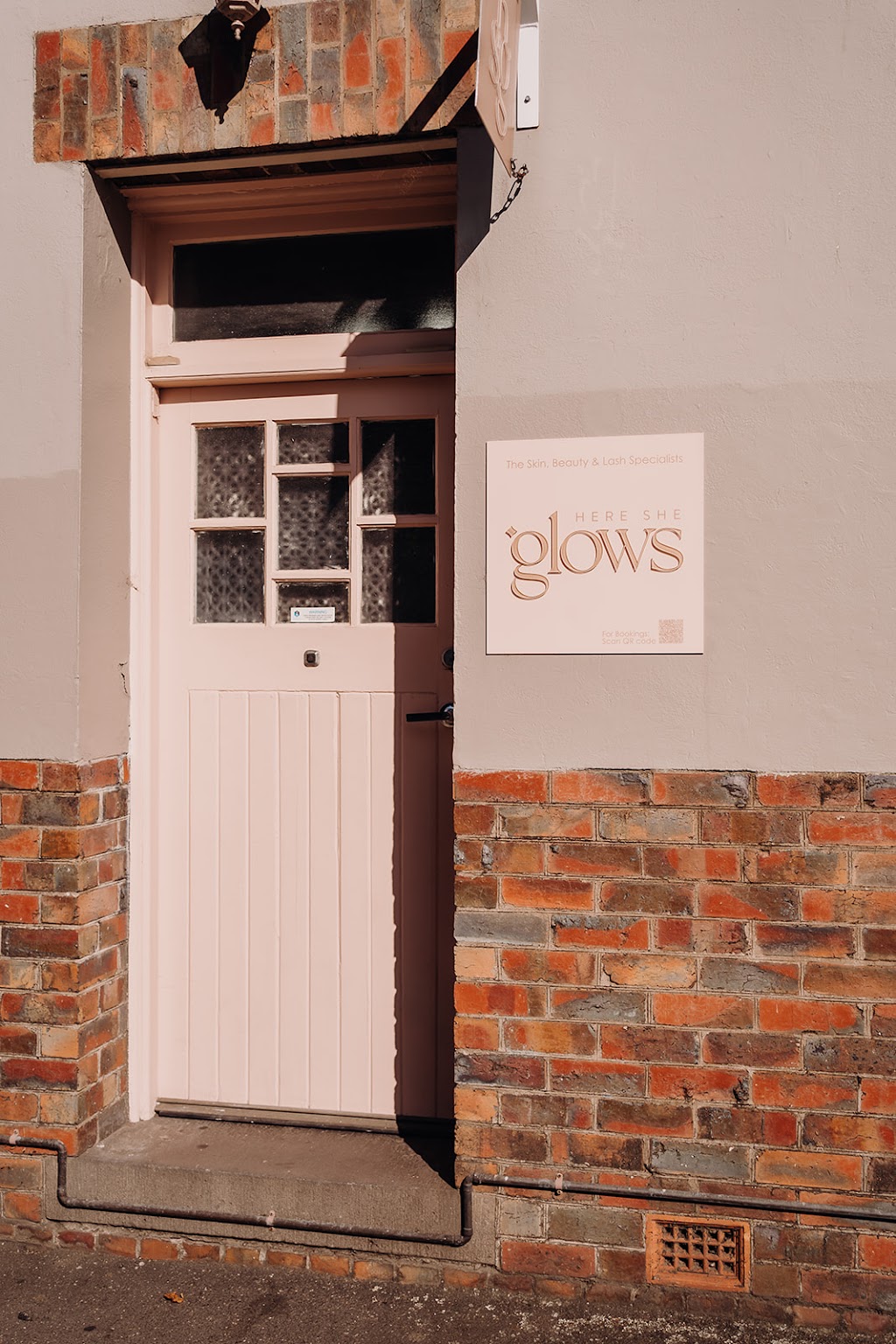 Here She Glows | 2 Sturt St Upstairs entry via, Grenville St, Ballarat Central VIC 3350, Australia | Phone: (03) 5309 3253
