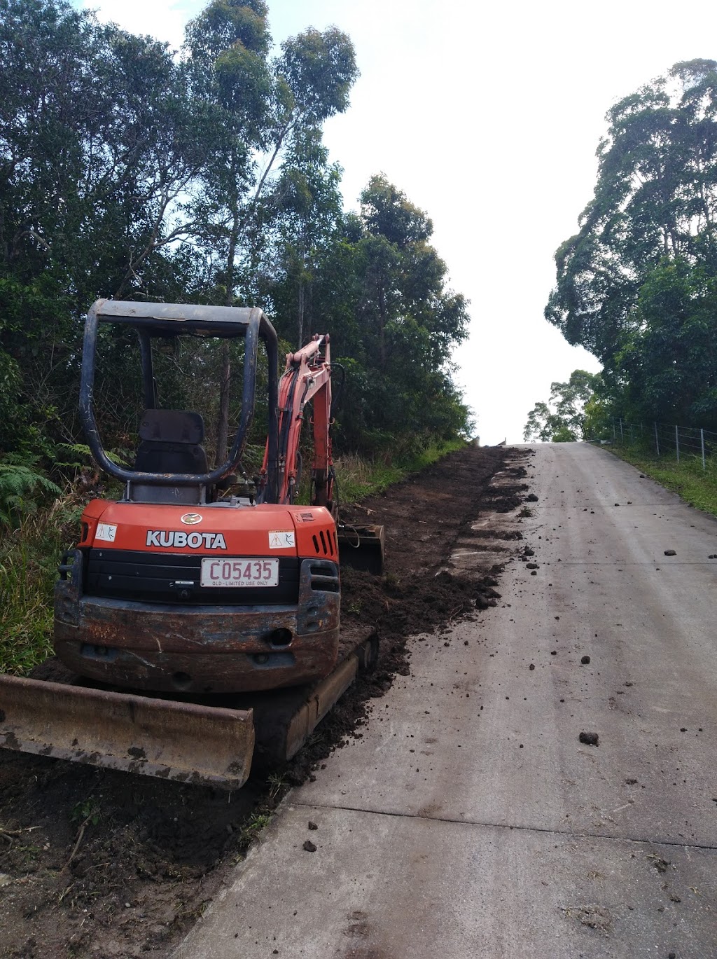 Eggington Earthworks - excavator bobcat and tipper hire | general contractor | 23 Kell Mather Dr, Lennox Head NSW 2478, Australia | 0423737157 OR +61 423 737 157