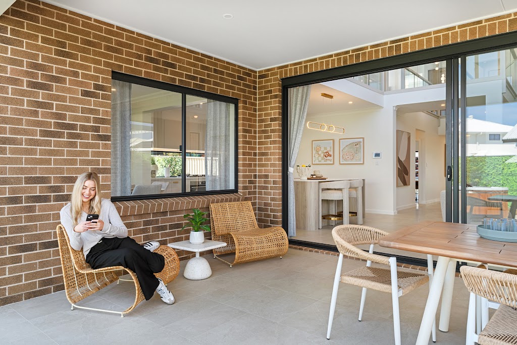 Sundancer Homes Menangle Park Display Home | 6 Poseidon St, Menangle Park NSW 2563, Australia | Phone: 0404 481 882