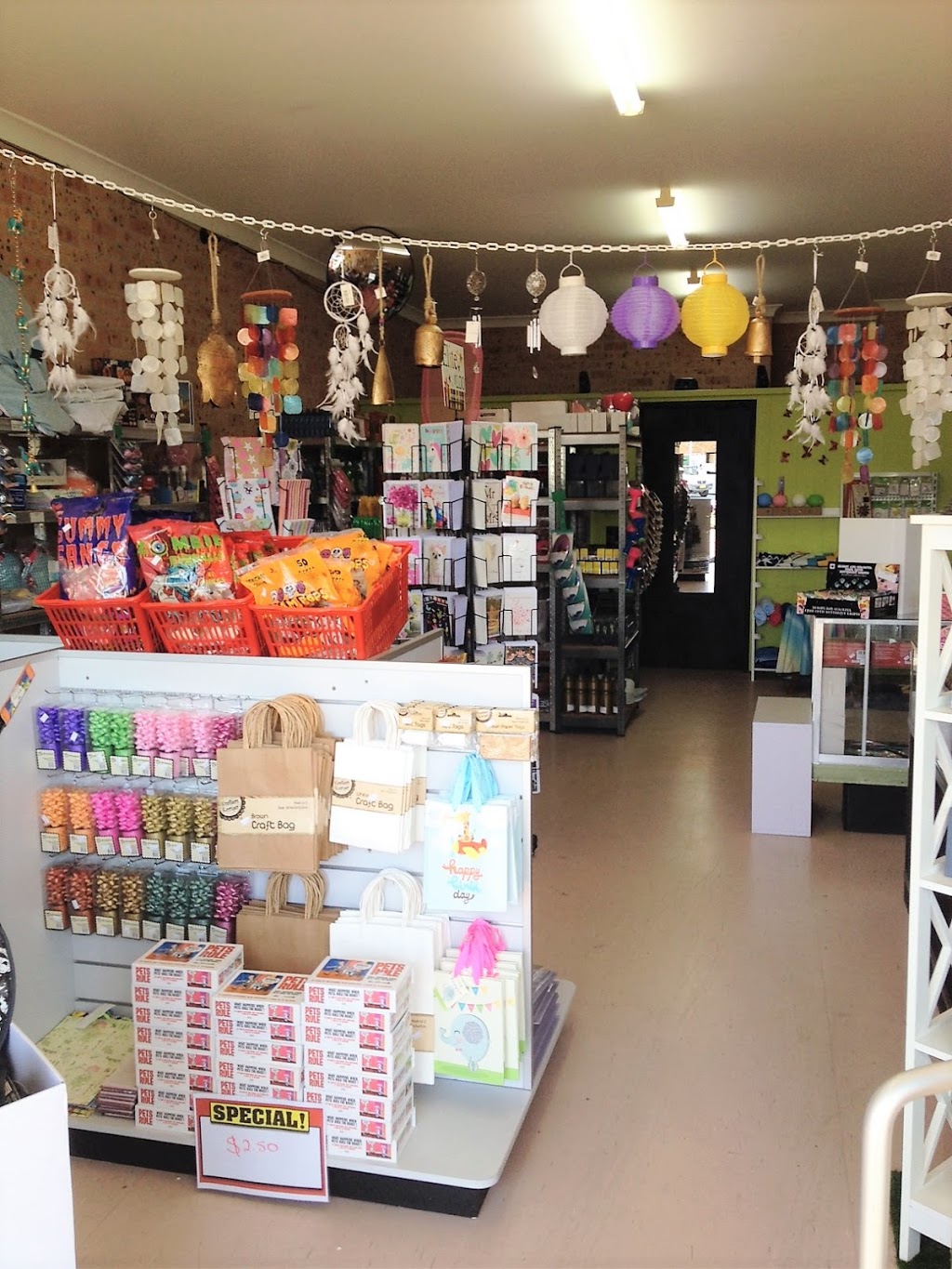 Burra Bargains | 2/161 Prince Edward Ave, Culburra Beach NSW 2540, Australia | Phone: (02) 4447 3550