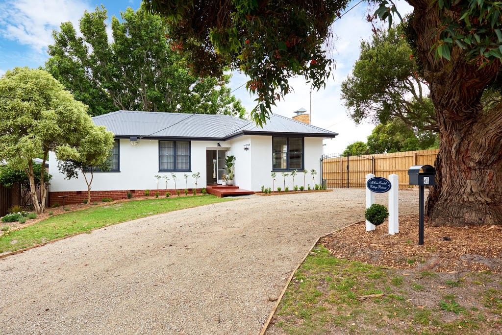 McCrae Coastal Cottage Retreat | 4 Wilfred St, Rosebud VIC 3939, Australia | Phone: 0419 550 122