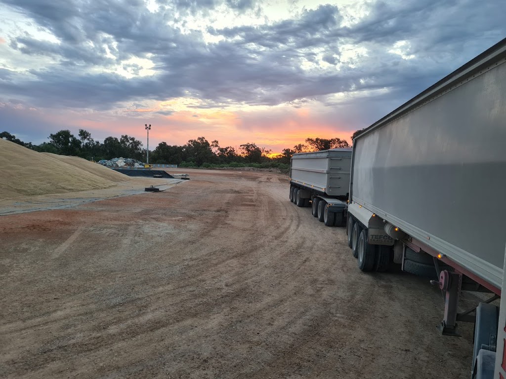 Hoadley Haulage & Hire | 37 Jury Rd, Mypolonga SA 5254, Australia | Phone: 0428 638 178