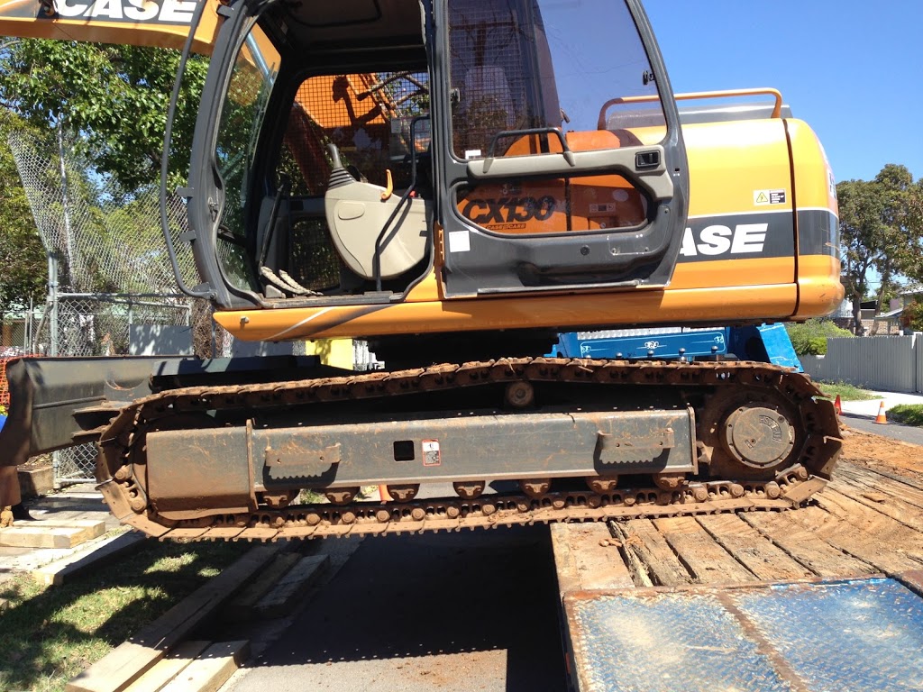 A1 Earthmoving | 555 Back Creek Rd, Gembrook VIC 3783, Australia | Phone: 0419 572 212