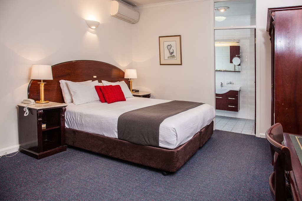 Mercure Ballarat Hotel & Convention Centre | lodging | 613 Main Rd, Golden Point VIC 3350, Australia | 0353271200 OR +61 3 5327 1200