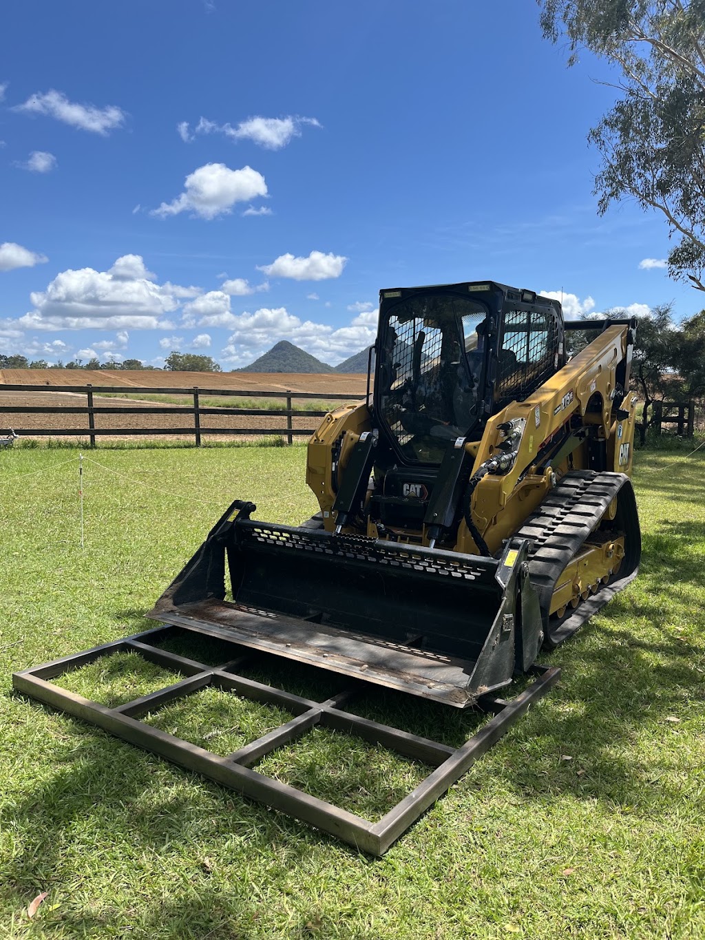 Minespec Pty Ltd | Daguliar Highway, Delaneys Creek QLD 4514, Australia | Phone: 0493 981 349