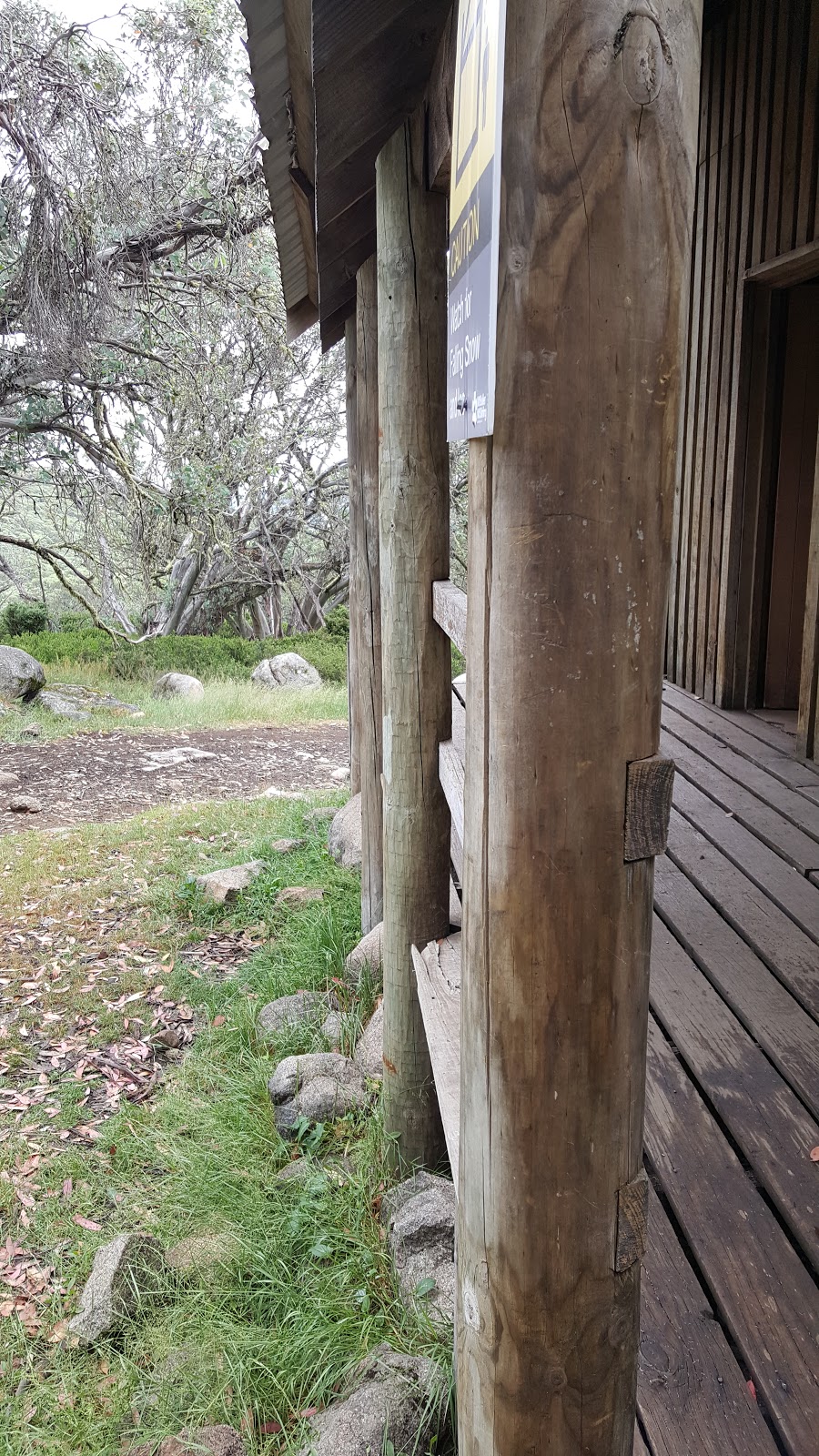 Bluff Spur Memorial Hut | lodging | Bluff Spur Trail, Mount Buller VIC 3723, Australia