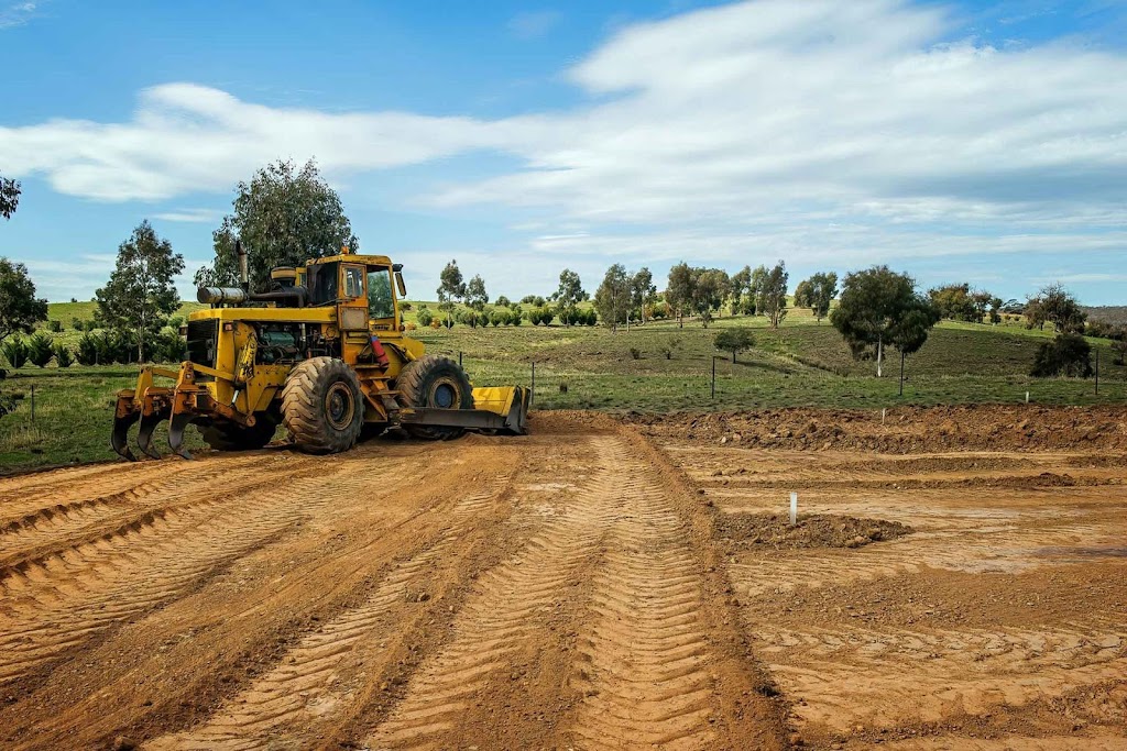 Earth Moving and Trees Trevor Bunn | 30 Canobios Road, Bena VIC 3946, Australia | Phone: 0427 572 270
