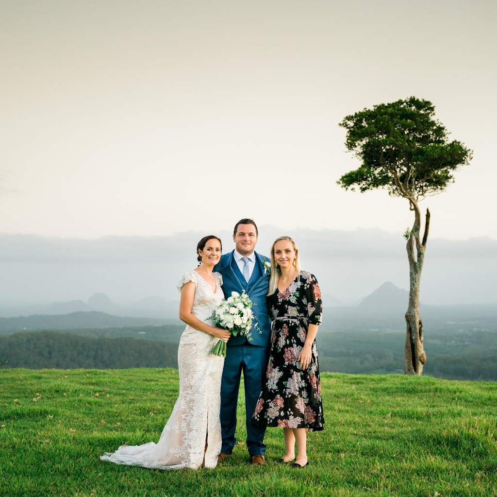 Married By Bec | 18 Hinton Cres, Mango Hill QLD 4509, Australia | Phone: 0416 237 229