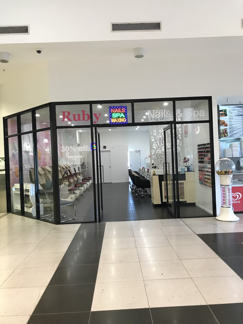 Ruby Nails & Spa | beauty salon | The Avenue Village shopping centre (next to Woolworths, 1/20 Linden Tree Way, Cranbourne North VIC 3977, Australia | 0359172787 OR +61 3 5917 2787