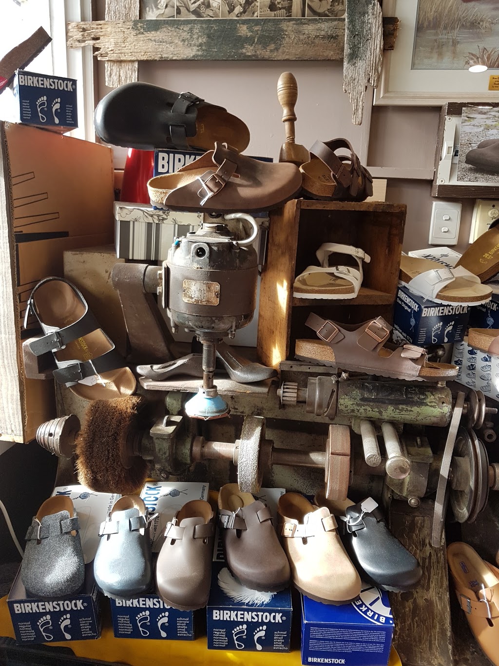 Healesville Shoe Repairs & Birkenstock Sales | 204 Maroondah Hwy, Healesville VIC 3777, Australia | Phone: 0447 872 622