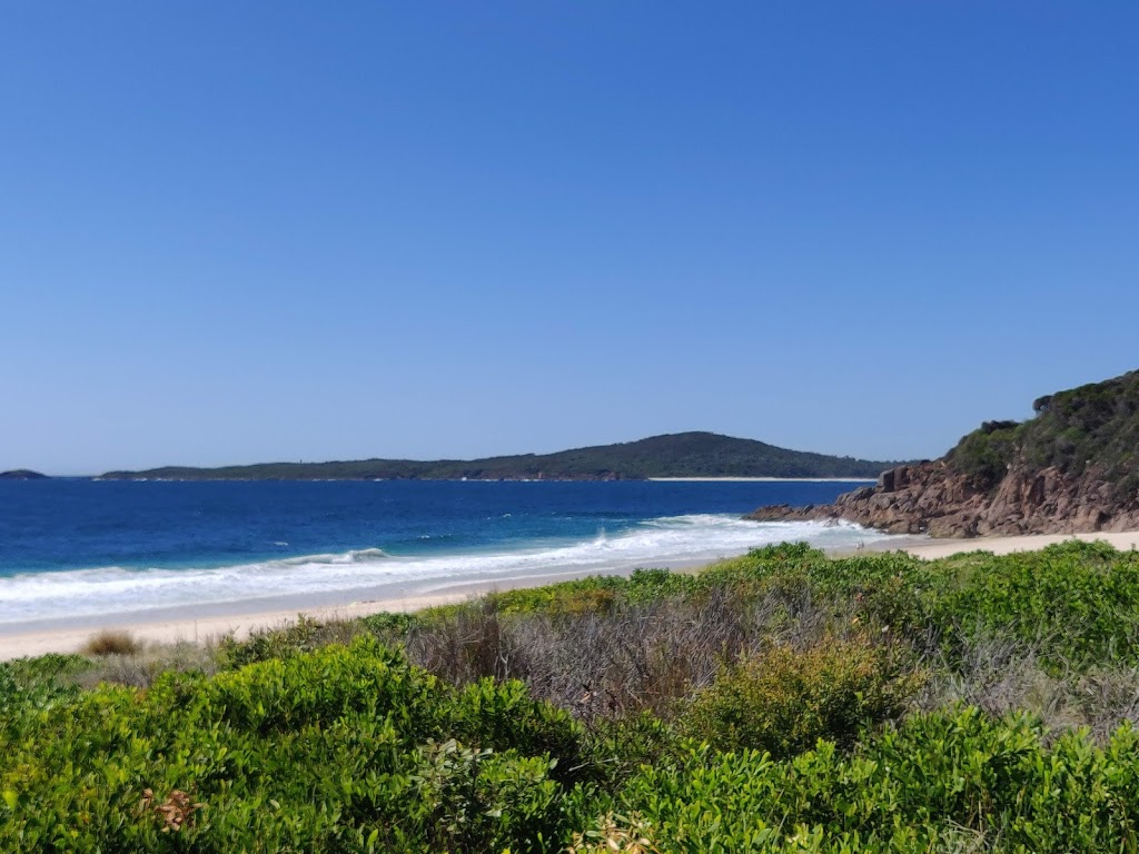 Zenith Beach Tomaree | 1B Shoal Bay Rd, Shoal Bay NSW 2315, Australia