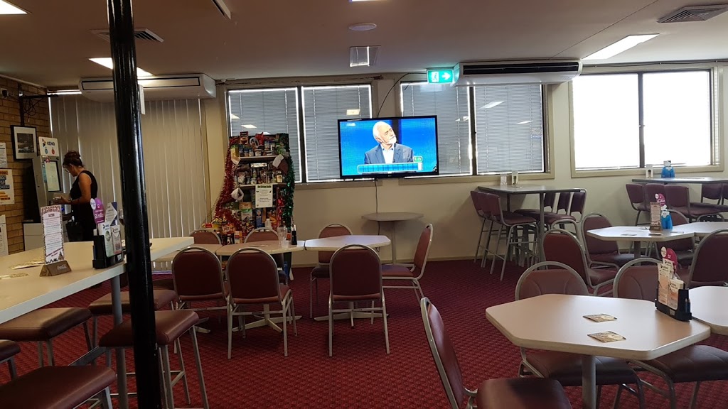 Denman RSL Club | Paxton St & Isobel St, Denman NSW 2328, Australia | Phone: (02) 6547 2405