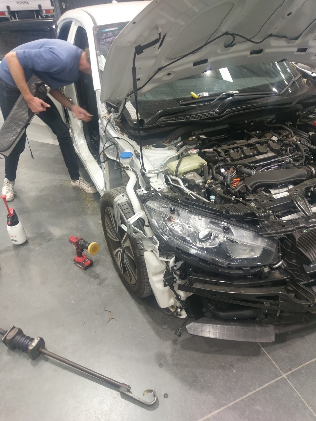 Drive Accident Solutions (formerly Toowong Milton Body Repairs) | car repair | 192 Lavarack Ave, Pinkenba QLD 4008, Australia | 0733693994 OR +61 7 3369 3994
