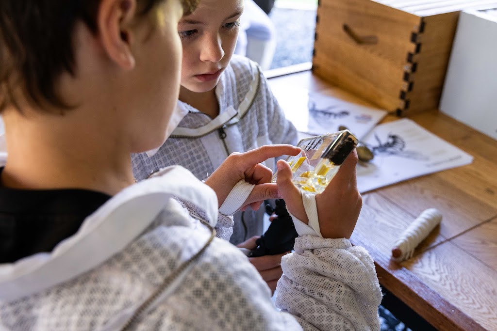 The Apiary at Bay and Bush Jervis Bay | 21 Pritchard Ave, Woollamia NSW 2540, Australia | Phone: (02) 4444 6879