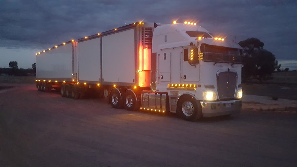 Barry Knee Haulage | 64 Mallee Hwy, Piangil VIC 3597, Australia | Phone: (03) 5030 5670