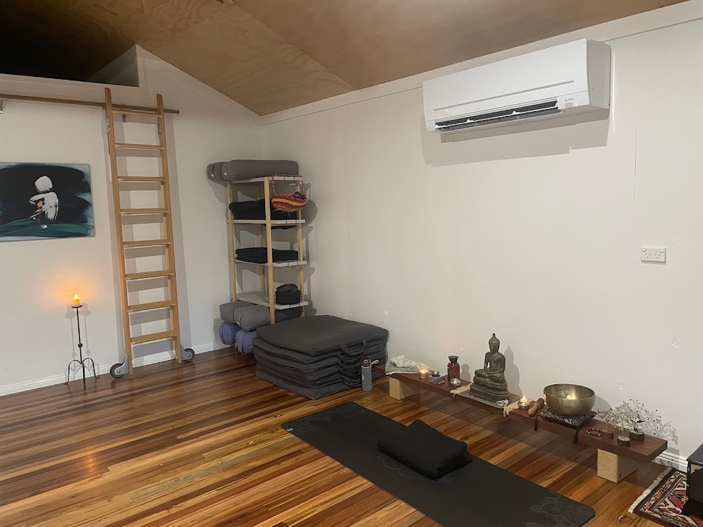 Yoga from the Inside | 76 Valley Ridges Rd, Bilpin NSW 2758, Australia | Phone: 0420 439 139
