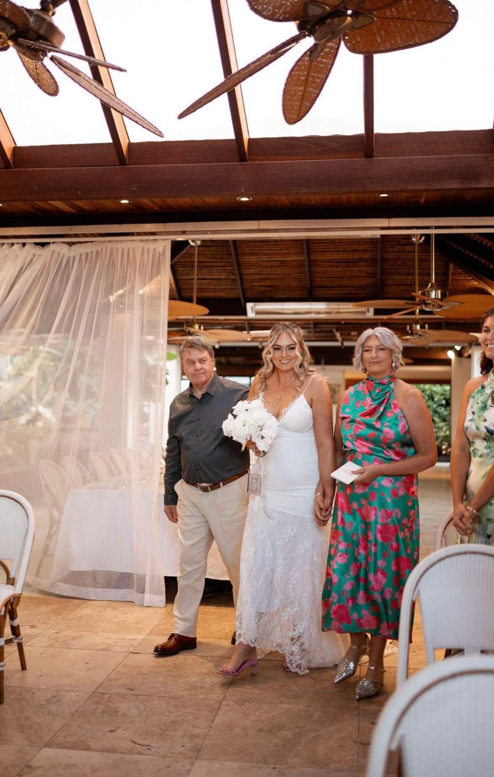 The Currumbin Celebrant | currumbin beach, Currumbin Waters QLD 4223, Australia | Phone: 0468 525 449