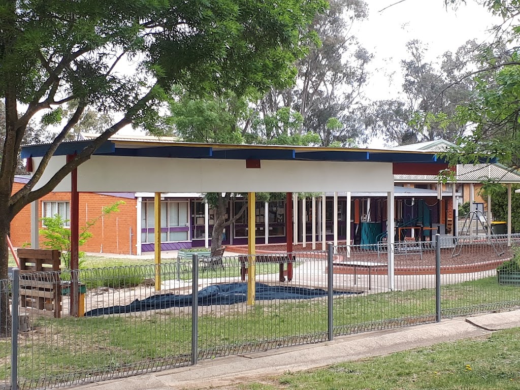 Baringa Childcare Centre |  | 64 Baddeley Cres, Spence ACT 2615, Australia | 0262588891 OR +61 2 6258 8891