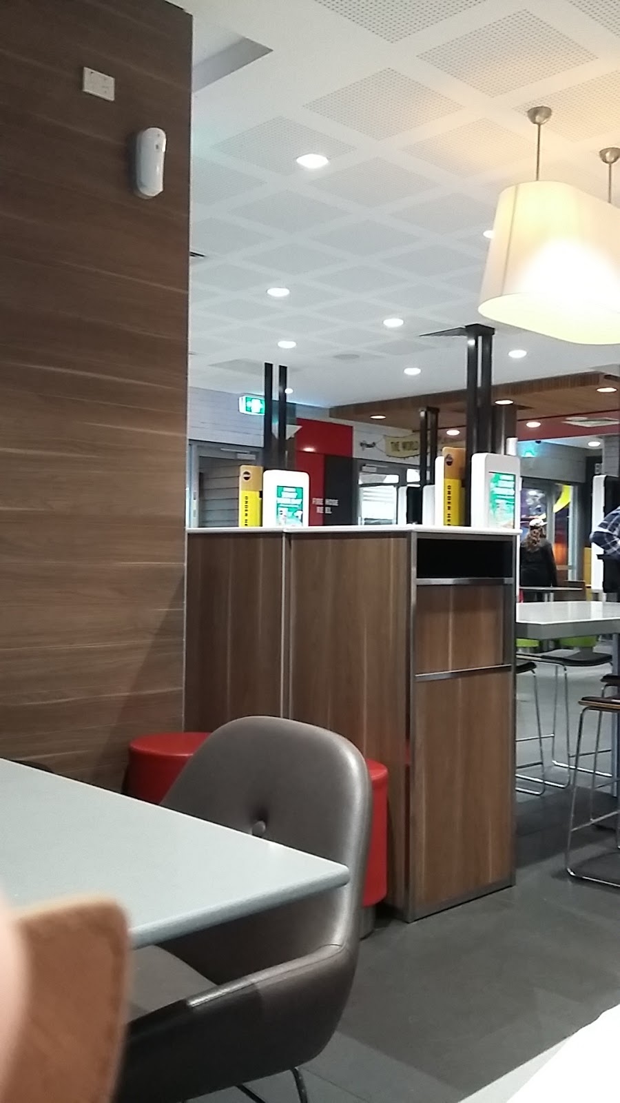 McDonalds Treendale | cafe | Cnr Grand Entrance &, Constellation Dr, Australind WA 6233, Australia | 0897961572 OR +61 8 9796 1572