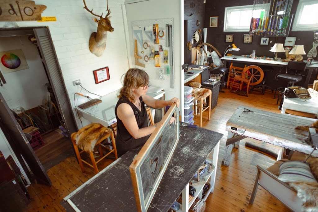 Mountain Top Taxidermy & Robyn Austin Leadlights | 113 Great Western Hwy, Mount Victoria NSW 2786, Australia | Phone: 0408 478 279