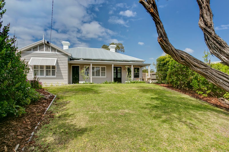 Blakiston House | 15 Blakiston Grove, Rye VIC 3941, Australia | Phone: 0439 892 342