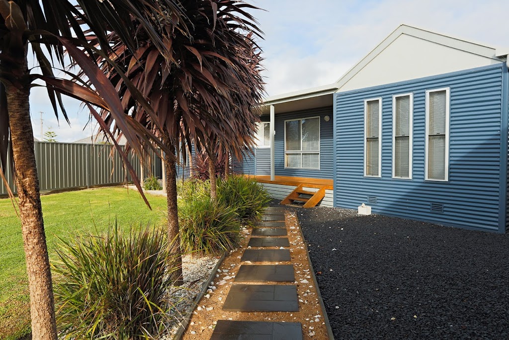 Blue Fin Holiday Homes | 7 Shell Dr, Port Macdonnell SA 5291, Australia | Phone: 0417 855 280