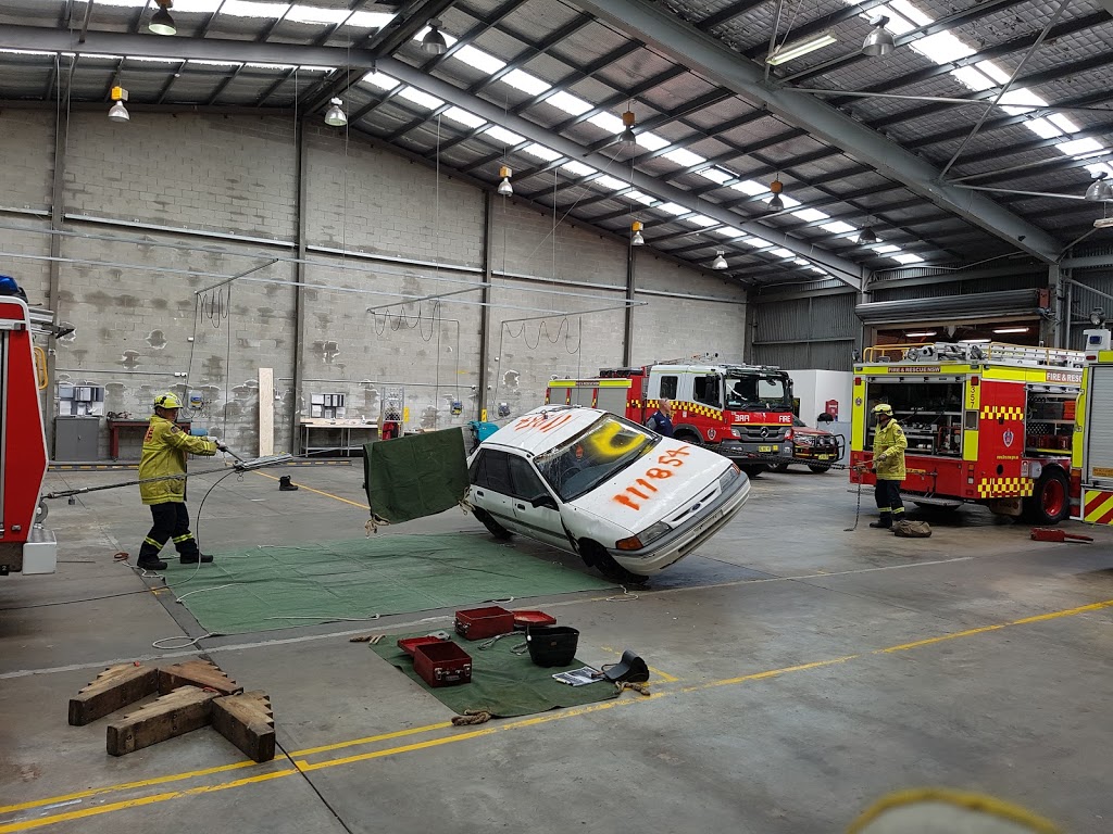 Fire and Rescue NSW Lambton Fire Station | fire station | 40 Young Rd, Lambton NSW 2299, Australia | 0249521188 OR +61 2 4952 1188