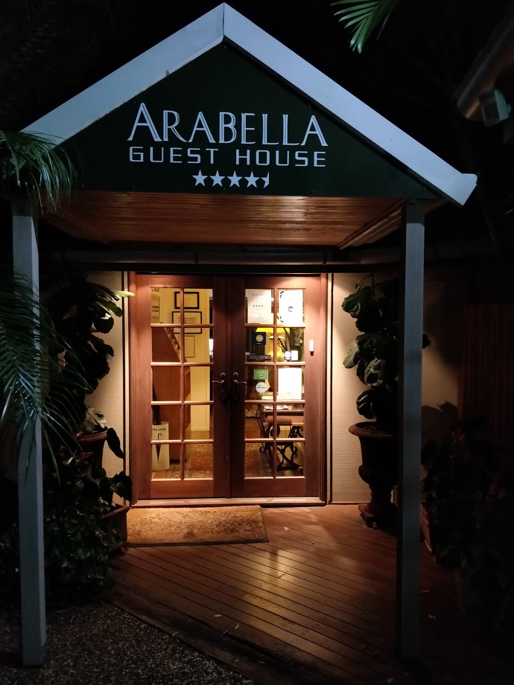 Arabella Guesthouse & Bed and Breakfast | lodging | 297 Mooloolaba Rd, Buderim QLD 4556, Australia | 0754781339 OR +61 7 5478 1339