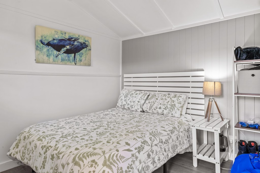 Spa and Chill Lodge Budgewoi | 83 Diamond Head Dr, Budgewoi NSW 2262, Australia | Phone: 0414 294 840