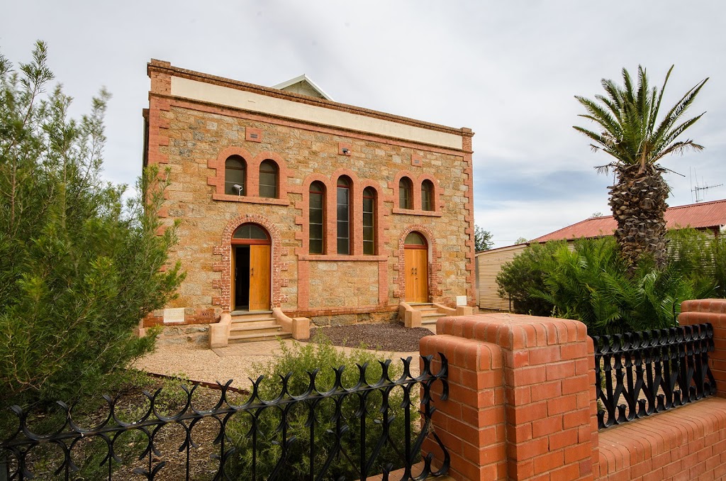 Broken Hill Outback Church Stay | 125/129 Patton St, Broken Hill NSW 2880, Australia | Phone: 0423 765 290