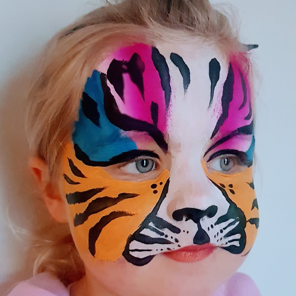 A Lady and Her Brush Face Painting | 48 Brandeis Grv, Karnup WA 6176, Australia | Phone: 0439 037 622
