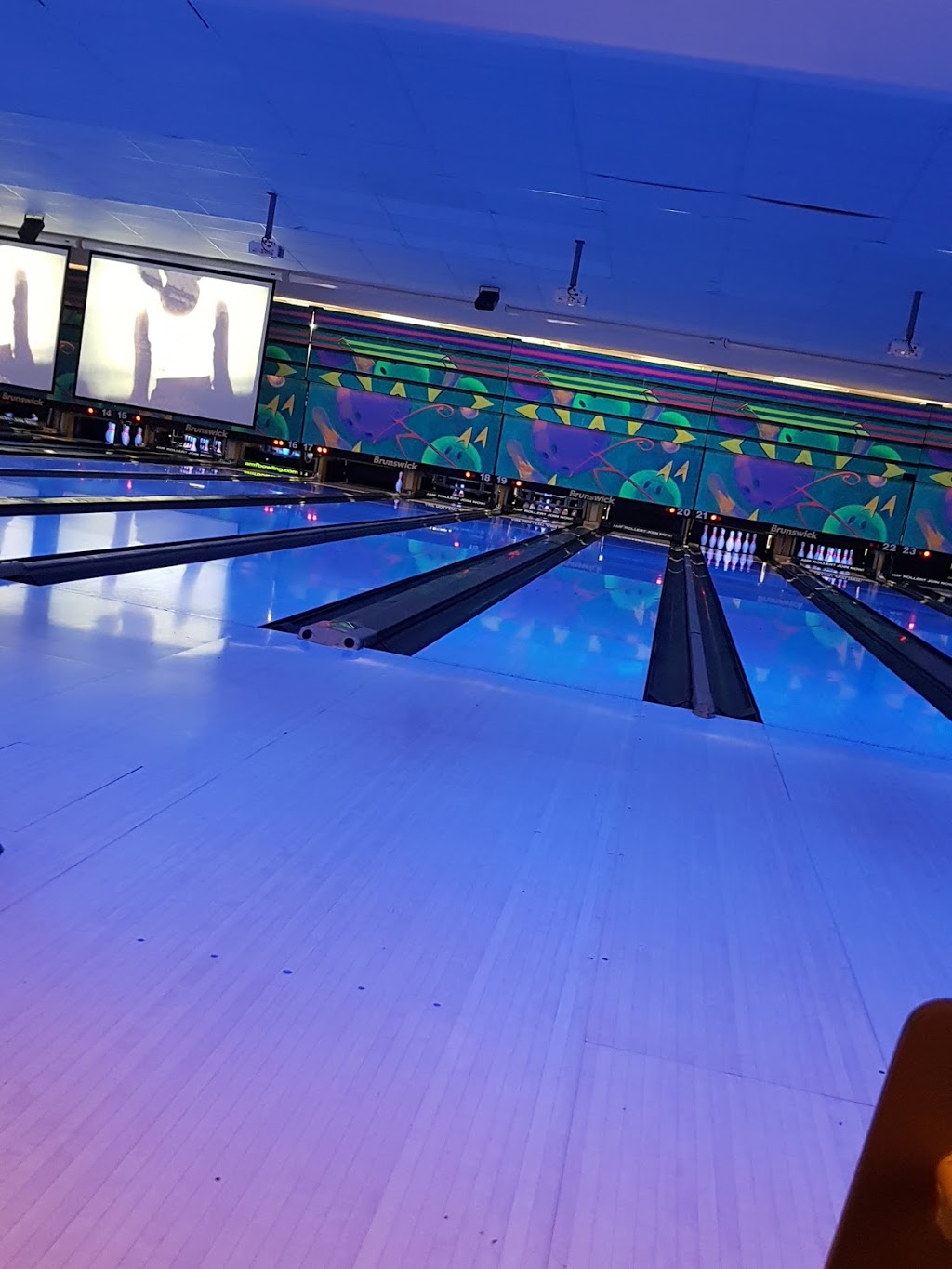 ZONE BOWLING Tuggeranong | 76 Cowlishaw St, Greenway ACT 2900, Australia | Phone: 1300 368 067