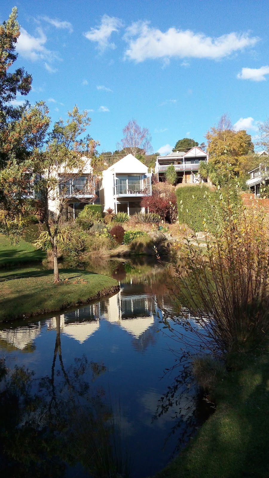 Ducks Bay | lodging | 18 King St, Daylesford VIC 3460, Australia | 0353484422 OR +61 3 5348 4422