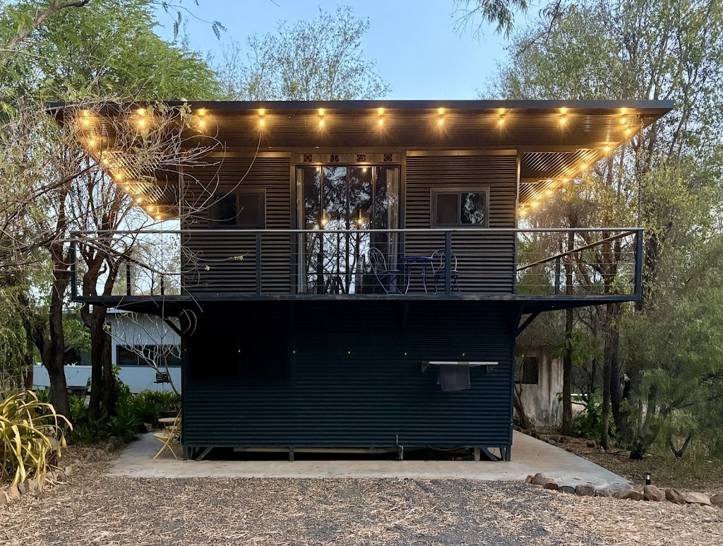 Stay At Cubby | 3 Old Reward Rd, Rubyvale QLD 4702, Australia | Phone: 0486 046 122