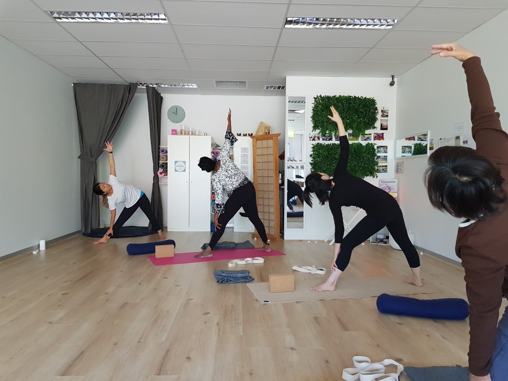 Downward Duck & Co Yoga Studio | 4/17-19 Miles St, Mulgrave VIC 3170, Australia | Phone: 0422 773 008