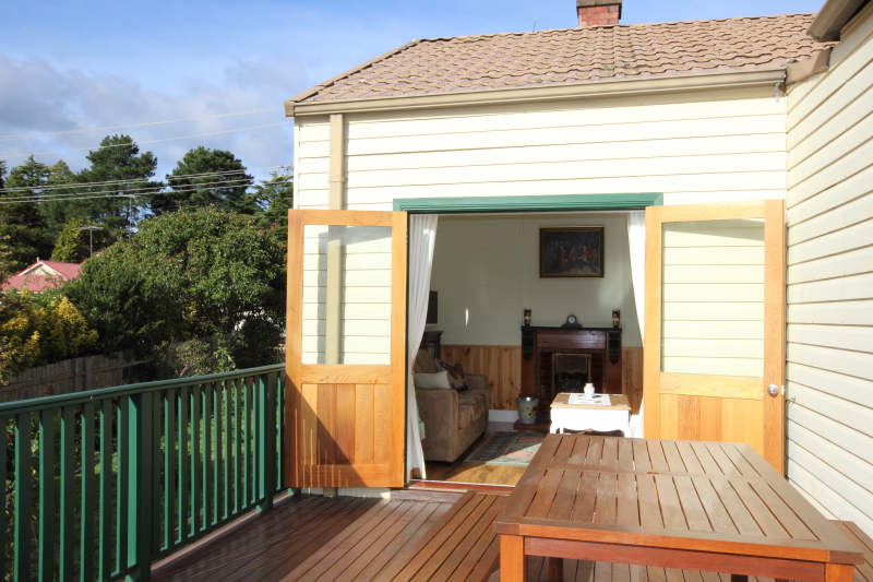 Lilac Cottage | lodging | 279 Katoomba St, Katoomba NSW 2780, Australia | 0247878231 OR +61 2 4787 8231