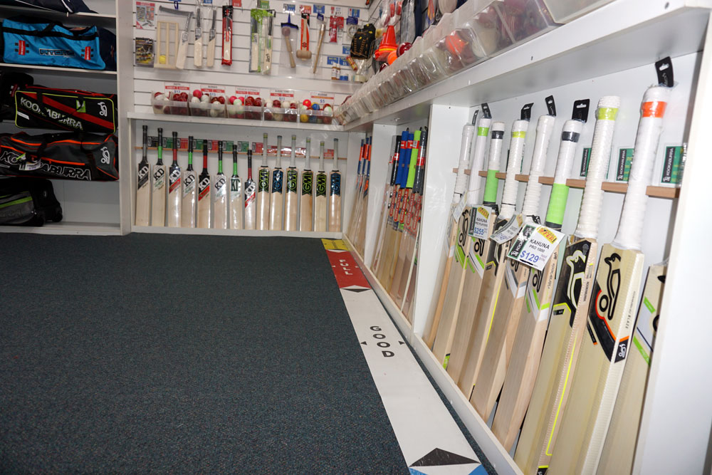 Keith Dudgeon Cricket Specialist | 64 Koorong St, The Gap QLD 4061, Australia | Phone: (07) 3300 6114