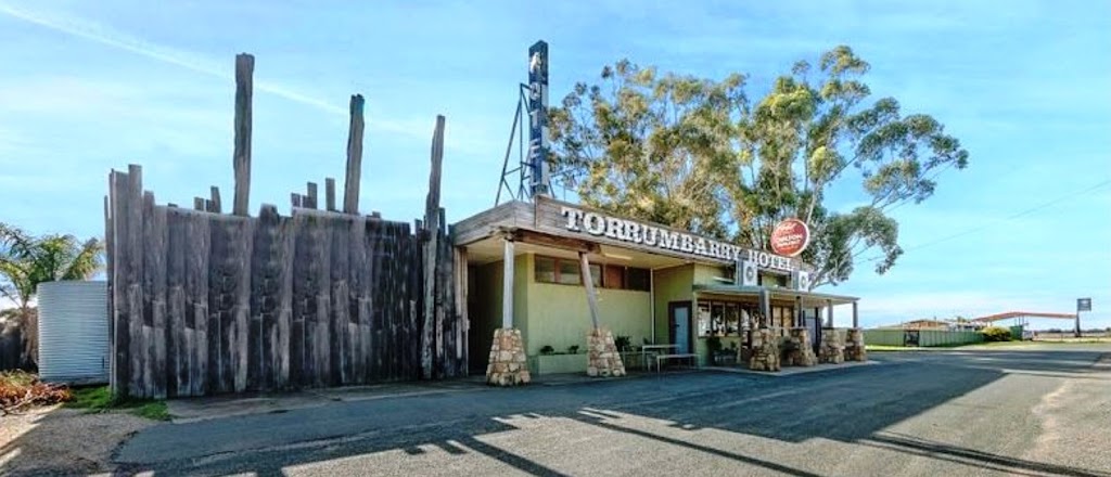 TORRUMBARRY MOTEL | lodging | 2614 Murray Valley Hwy, Torrumbarry VIC 3562, Australia | 0411585200 OR +61 411 585 200