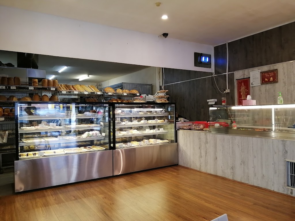 Koornang Hot Bread | bakery | 110 Koornang Rd, Carnegie VIC 3163, Australia | 0395647224 OR +61 3 9564 7224