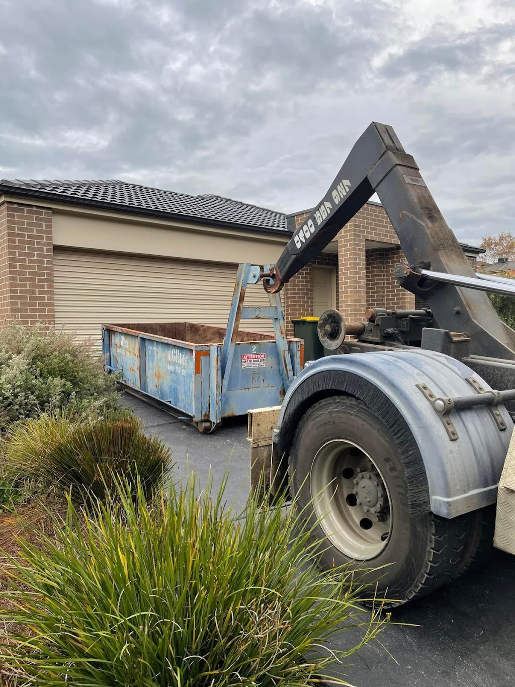 Warragul Big Bins - Skip Bin Hire & Rubbish Removal In Warragul | 81 Weerong Rd, Drouin VIC 3818, Australia | Phone: 0400 557 927