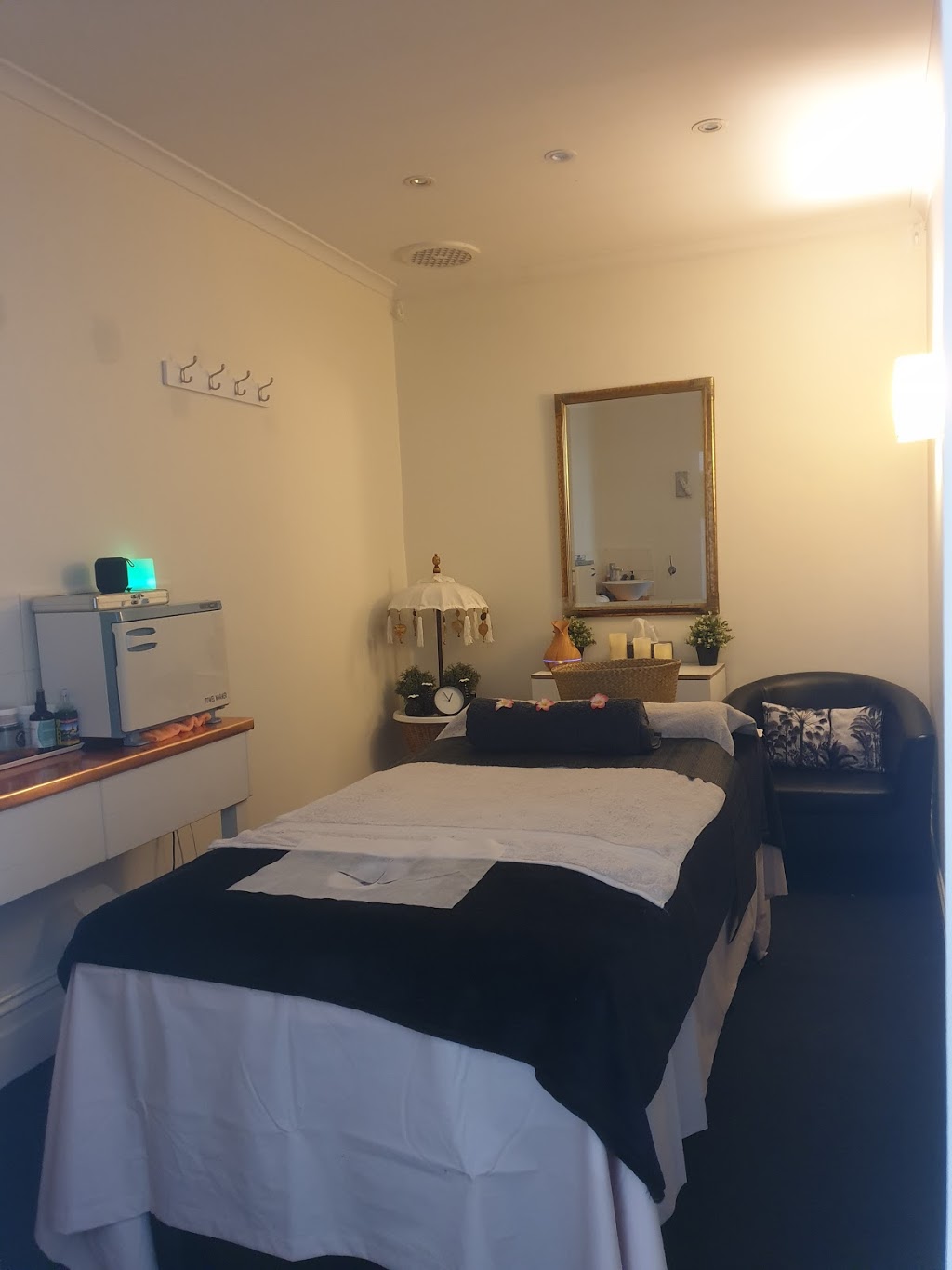 BALINESE Therapeutic massage and facials |  | Shop/26 Huntriss St, Torrensville SA 5031, Australia | 0431311613 OR +61 431 311 613